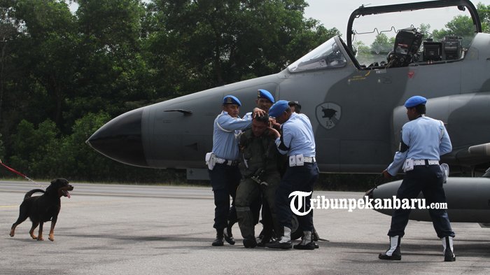Masuki Udara Indonesia Tanpa Izin 2 Jet Tempur Lanud Rsn Pekanbaru Paksa Turun Pesawat Tempur Asing - latihan_20180424_173636.jpg