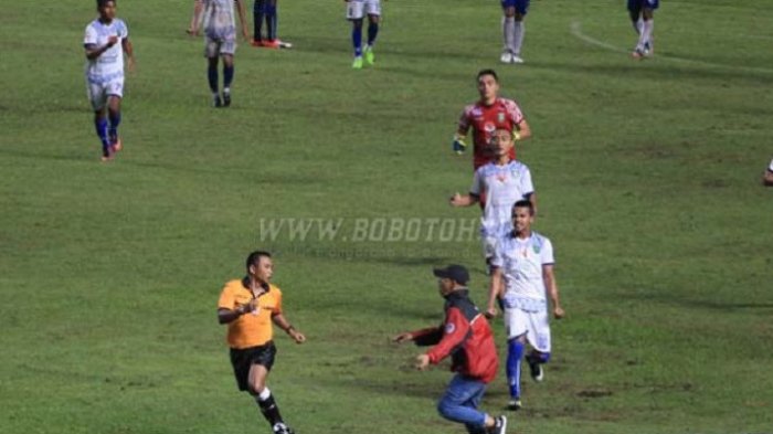 Manajer PSPS Kejar Wasit Hingga Ancam Pindah Liga, Simak Kronologinya. . .