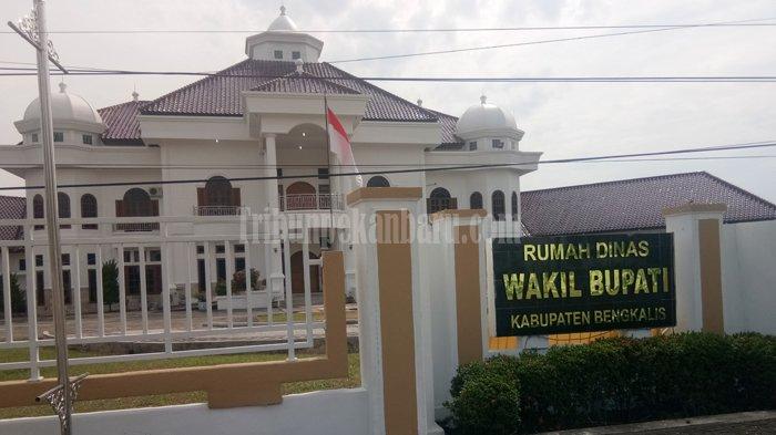 MASUK DPO Penyidik Ditreskrimsus Polda Riau, Keberadaan Plt Bupati Bengkalis Muhammad masih Misteri