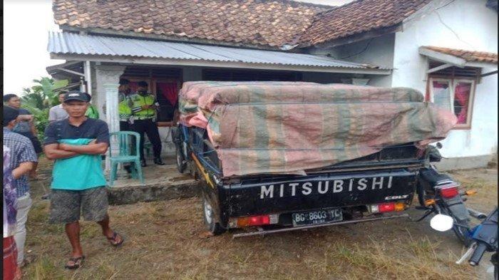 Berhenti Karena Seruduk Rumah Warga, Mobil Pikap Sebelumnya Tabrak 2 Warga, Satu Orang Tewas