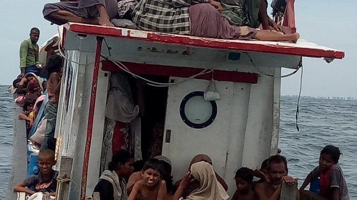 Berbulan-bulan di Tengah Lautan, Pengungsi Rohingya Makan Beras, Minum Hanya Saat Hujan Turun