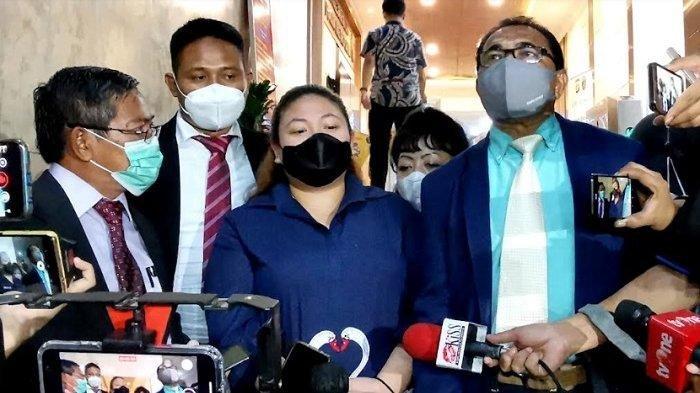 Menantu Nia Daniaty Tak Tahu Kasus Penipuan CPNS yang Jerat Sang Istri, 7 Jam Diperiksa Polisi