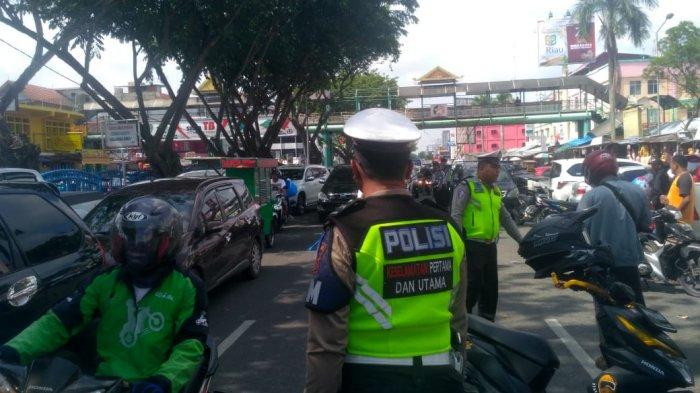 Satlantas Polresta Pekanbaru Gelar Operasi Patuh di Depan Ramayana Jalan Jenderal Sudirman