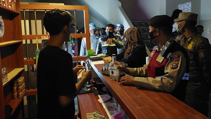 Puluhan Botol Miras Diamankan dalam Operasi Pekat Lancang Kuning di Dumai