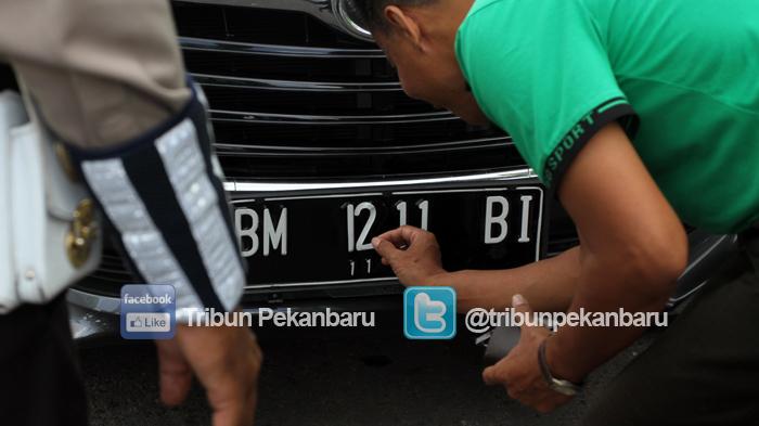 FOTO : Begini Contoh Nomor Polisi Kendaraan yang Ditindak Polantas - operasi-simpatik-pekanbaru_20160308_175458.jpg