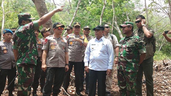 Kunjungi Rupat, Panglima TNI dan Kapolri Naik Motor Tinjau Lokasi Karhutla