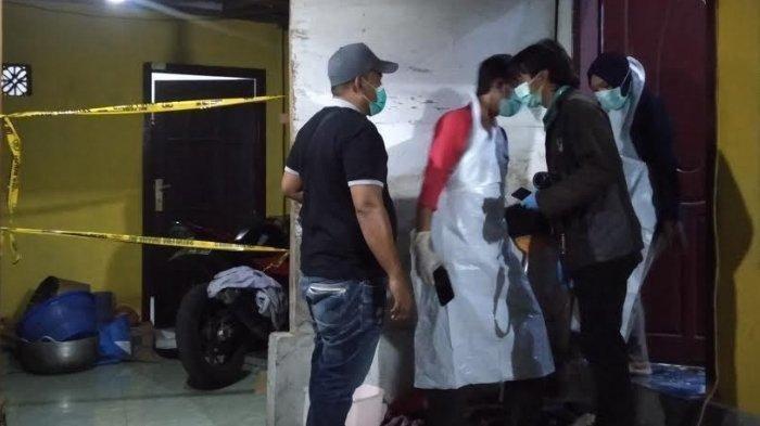 Pulang dari Pasar, Ibu Ini Mendadak Syok Saat Intip Putranya di Kamar Mandi, Curiga Saat Bunyi Hp