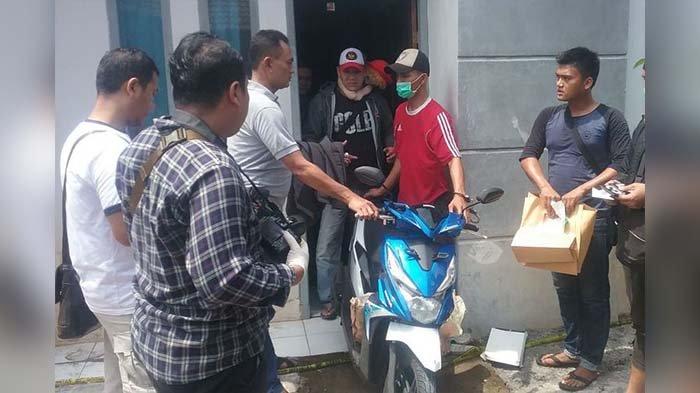 Kesal Ditagih Utang, Ashar Tusuk S Gunakan Gunting, Jasad Korban Dibuang ke Kali