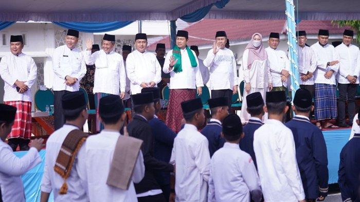 Peringati Hari Santri, 431 Ponpes se-Riau Gelar Pawai di Indragiri Hulu