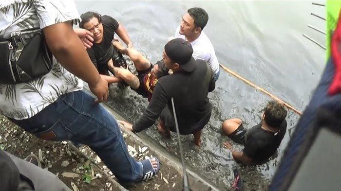 Dikejar Polisi Bandar Narkoba Terjun ke Sungai, Lama Dicari Rupanya Sembunyi Dibalik Eceng Gondok