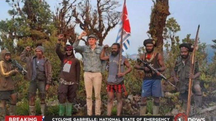 Video Pilot Susi Air Akan Ditembak Disebar KKB Papua, Kapten Phillip Terlihat Makin Kurus