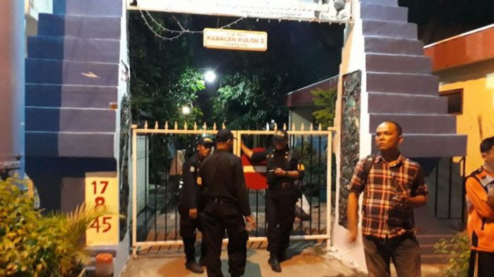 Kebakaran Rumah Kos, Bayi Dilempar dari Lantai 2 hingga Korban Tewas 8 Orang