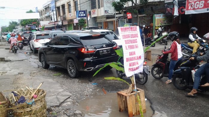 Harap Hati-hati Ketika Melewati Tiga Ruas Jalan di Pekanbaru Ini karena Dalam Kondisi Rusak Parah