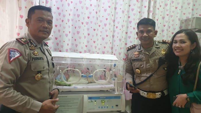 Aksi Polisi Selamatkan Ibu Hamil yang Kontraksi di Bus, Melahirkan 2 Menit Tiba di Rumah Sakit