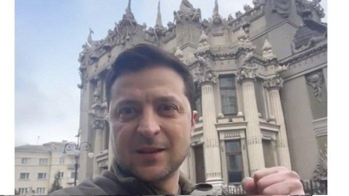 'Saya Tak Sembunyi, Saya Tak Takut Siapapun', Untuk Pertama Kali Zelensky Pidato Sejak Invasi Rusia