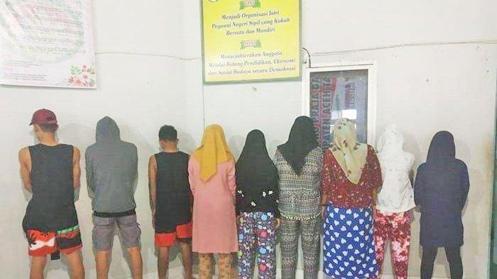 Diintai Sejak Jam 9 Malam, 7 Wanita dan 3 Pria Dalam 1 Kamar Kos Digerebek Saat Subuh