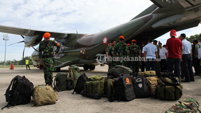 FOTO : Tim SAR Dari Yonko 462 Pulanggeni Paskhas Pekanbaru Berangkat ke Aceh - regu-sar-batalyon-dikirim-ke-aceh_20161208_141806.jpg