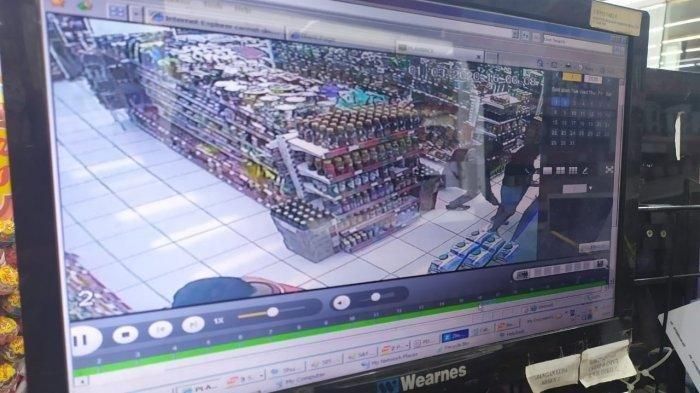 Hati-hati, Terciduk Perilaku Mesum di ATM! Potret Bagian Intim Wanita dari Bawah Rok