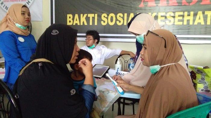 Relawan Prabowo-Sandi Riau Gelar Pemeriksaan Kesehatan dan Bazar Sembako Murah