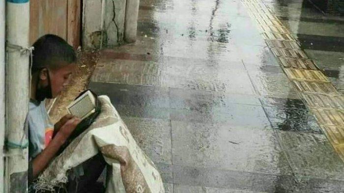 Akbar Menangis Tak Henti, Pemulung Viral Yang Diangkat Anak Oleh Syekh Ali Jaber, Ia Berduka