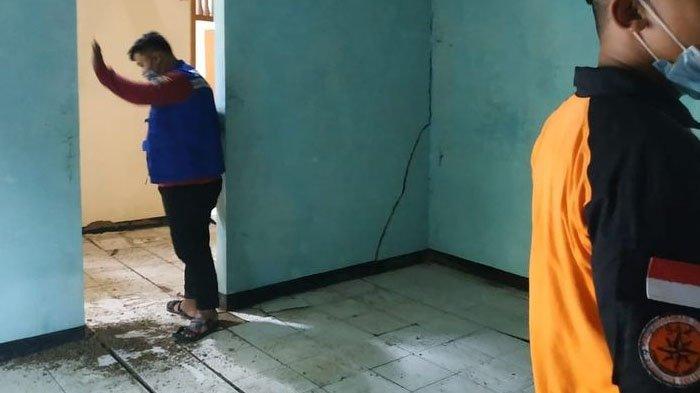 NGERI, Mirip Kejadian di Palu, Fenomena Tanah Bergerak di Jabar dan Jateng, Belasan Rumah Rusak