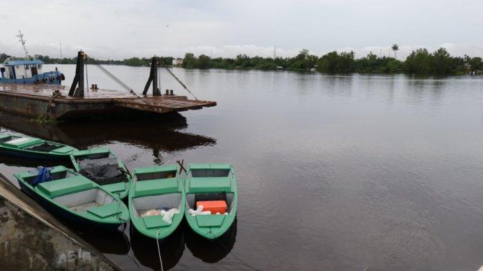 DAK Nelayan Cair, 15 Sampan Motor dan Askes Nelayan Tangkap Dibagikan Bupati Siak
