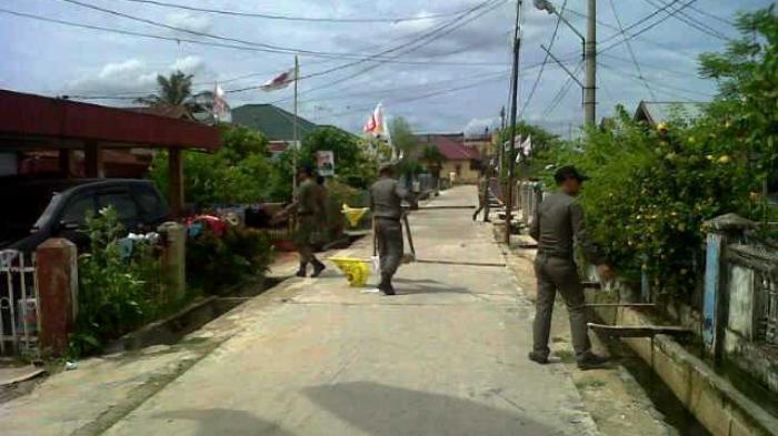 Semua Alat Kampanye Harus Dibersihkan Malam Ini