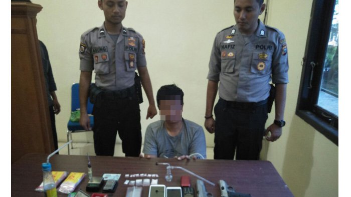 14 Paket Sabu dan 2 Pucuk Airsoft Gun Disita dari Pengedar Narkoba di Langgam