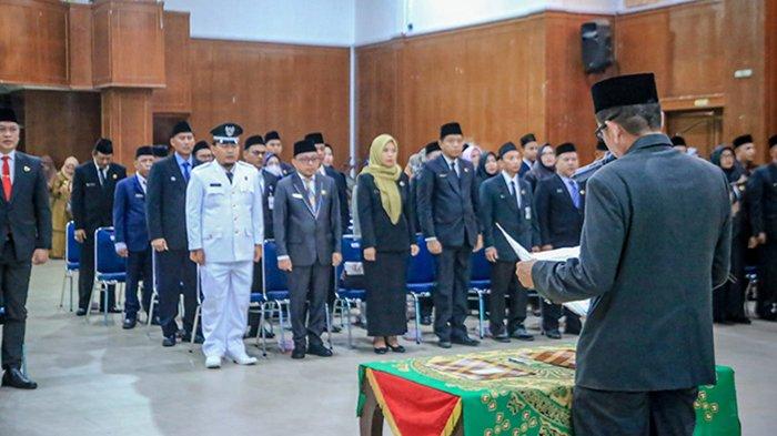 Lantik 79 Pejabat Administrator dan Pengawas di Awal 2023, Ini Pesan Sekda Kota Dumai