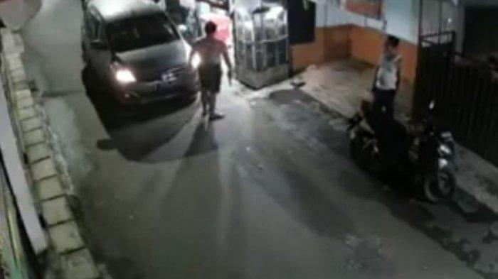 Nasib Pengemudi Mobil yang Acungkan Senjata dan Maki Pemotor yang Ditabraknya, Polisi Bertindak