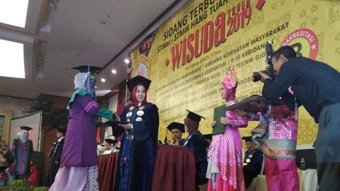 Semua Prodi Akreditasi B, STIKes-STMIK Hang Tuah Pekanbaru Wisuda 554 Lulusan