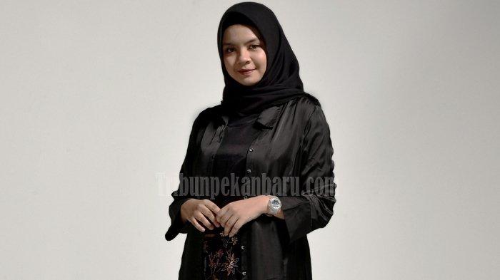 STORY - KISAH Cewek Cantik Asal Riau Jadi Designer hingga Tampil di Muslim Fashion Festival Jakarta