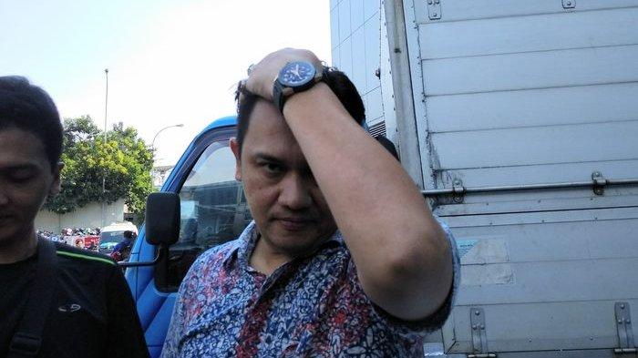 Tak Terima Bajunya Diolok-Olok Hotman Paris dan Nikita Mirzani, Farhat Abbas Nekat Lapor Polisi?