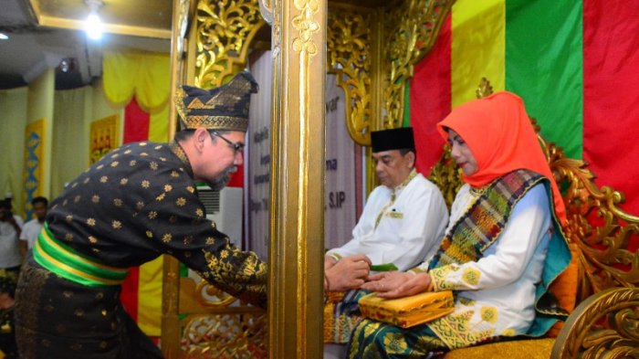 Danrem Terima Upacara Tepung Tawar oleh LAM