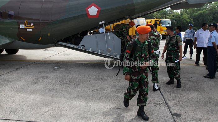 FOTO : Tim SAR Dari Yonko 462 Pulanggeni Paskhas Pekanbaru Berangkat ke Aceh - tim-sar-bantuan-ke-aceh_20161208_141814.jpg
