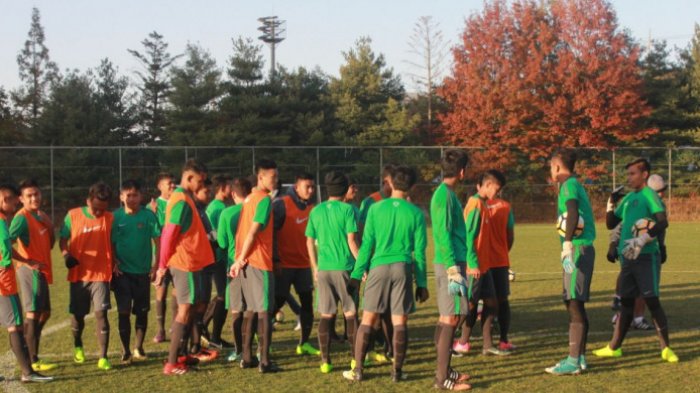 LIVE STREAMING Timnas U-19 Vs Brunei Darussalam - Nggak Sempat Nonton TV, di Ponsel Saja