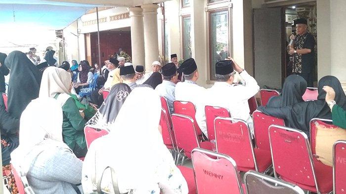 Maimanah Umar Meninggal Dunia, Jenazah Almarhumah Disambut Isak Tangis di Rumah Duka