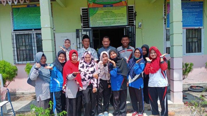 UIR Lakukan Pendampingan Penggunaan Aplikasi Pembelajaaran Online Untuk Guru