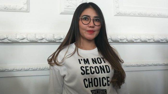 Via Vallen Tiba-tiba Pusing hingga Jatuh ke Lantai, Sampai Jalani Tes untuk Corona, Ini Hasilnya