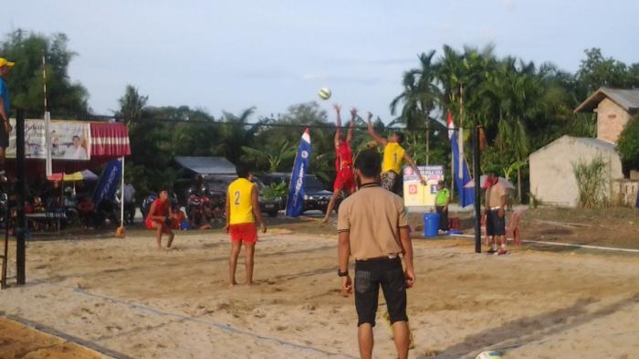 Tim Putri Tenayan Raya Masuk Final Porkot Cabor Voli Pasir