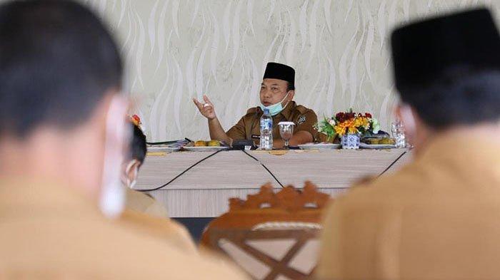 Wabup Siak Semprot Camat, Ada yang Keluar Saat Bupati Bicara,Singgung Pejabat yang Sering Terlambat