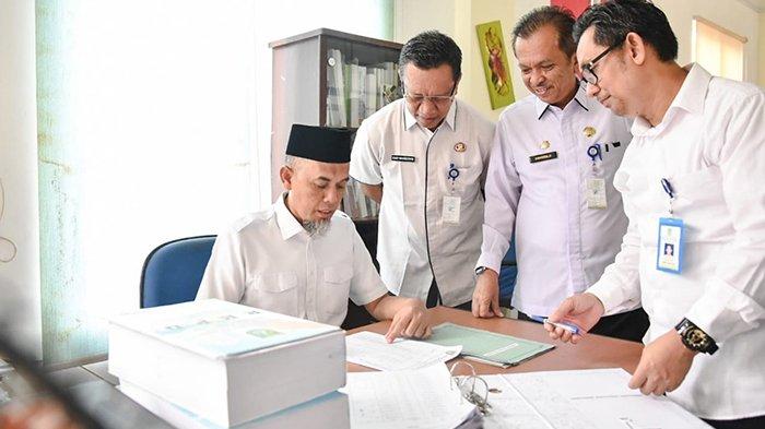 Tenaga Kontrak Bolos Langsung Dirumahkan, Wali Kota Dumai Tindak Tegas Pegawai Tidak Disiplin