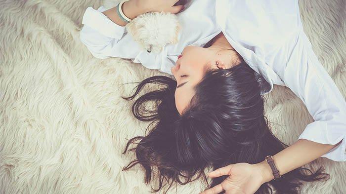 Capek Pulang Kerja Lihat Suaminya Berhubungan Badan Wanita Lain, Istri Malah Lakukan Hal Ini