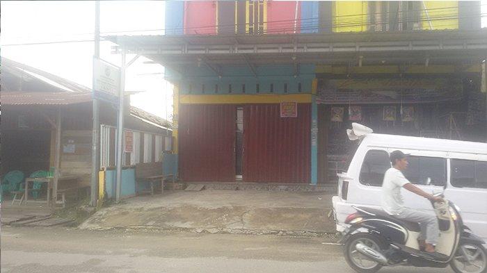 Kantor OKP Pimpinan Anak Bupati Pelalawan Disegel Karena Nunggak Bayar
