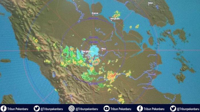 WASPADAI Hujan Deras Disertai Angin Kencang dan Petir di Riau Malam Ini, Peringatan Dini Cuaca BMKG