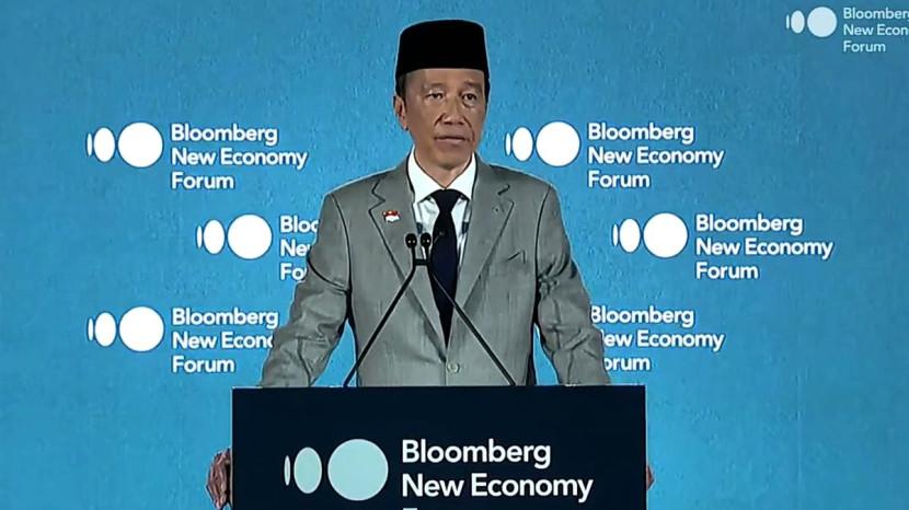 Pidato Bahasa Inggris, Jokowi Bicara di Forum Internasional soal AI, Coding, Algoritma