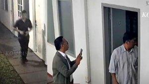 Ada-Telfon-Masuk-ke-HP-Arya-Daru-diplomat-kemenlu.jpg