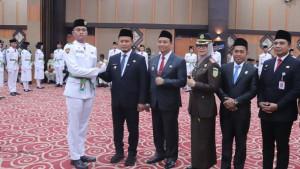 Agung-Nugroho-melakukan-salam-komando.jpg