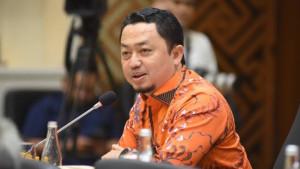 Anggota-DPR-RI-Dapil-Riau-Syahrul-Aidi-Maazat.jpg