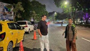 Anggota_DPRD_Pekanbaru_Rizky_Bagus_Oka_saat_meninjau_parkir_di_badan_Jalan_Sudirman.jpg